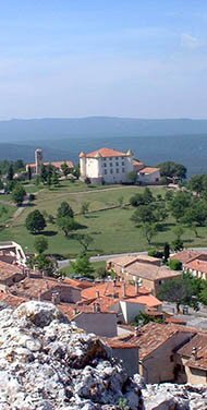 Le château et son village